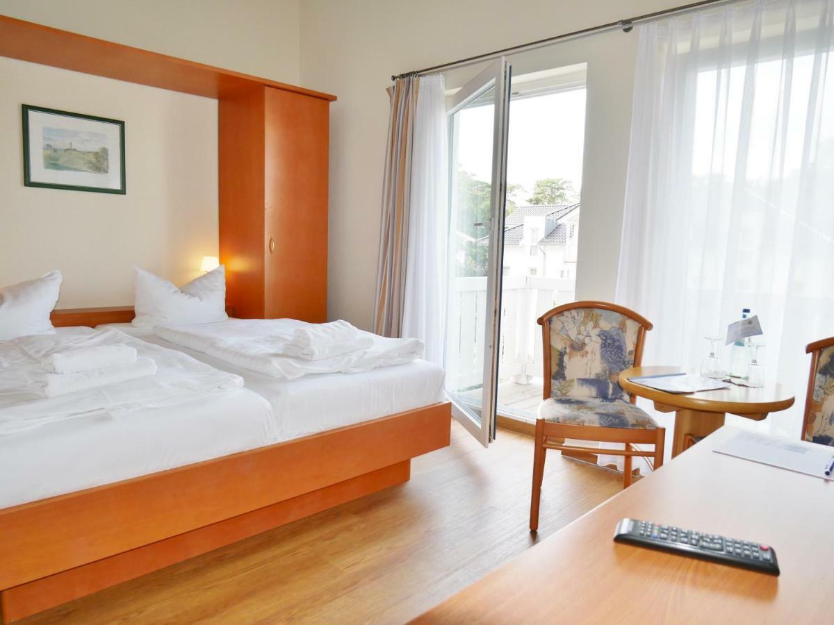 R&R Hotel Strandallee Бабе Экстерьер фото