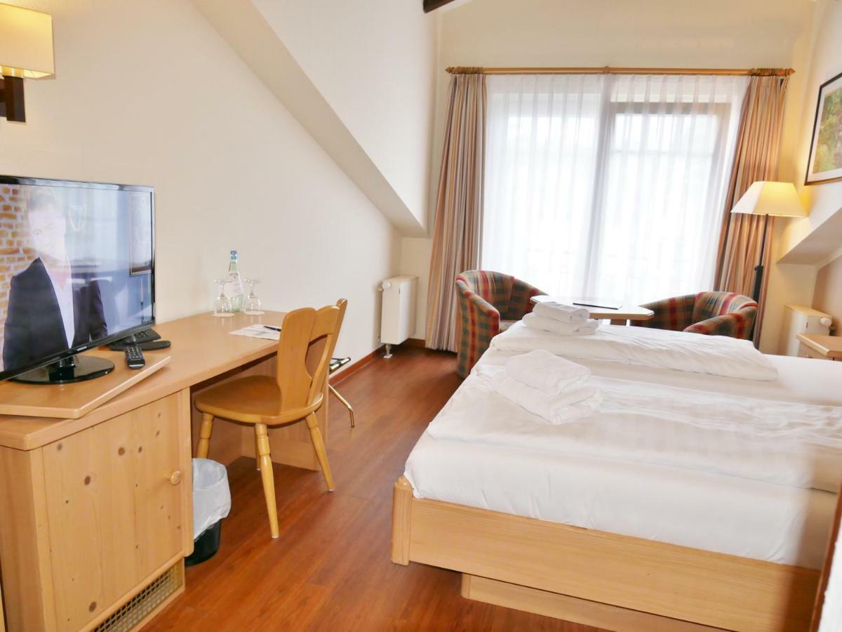 R&R Hotel Strandallee Бабе Экстерьер фото